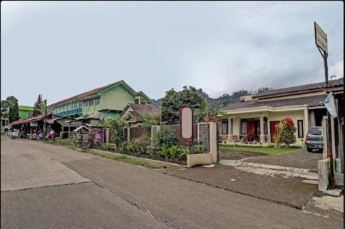 Adinda Homestay למבאנג מראה חיצוני תמונה